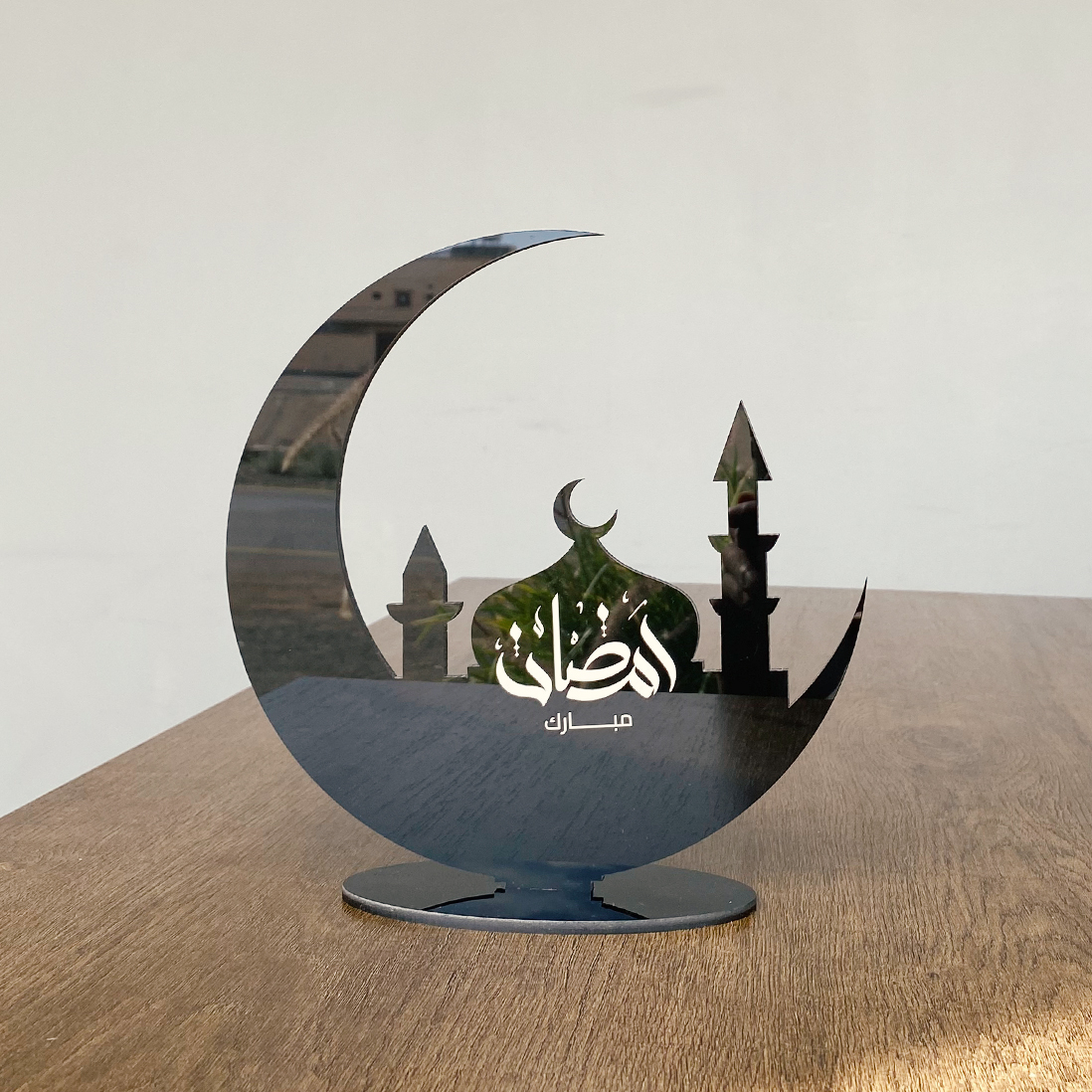 تصنيع ستاندات اكريليك حسب الطلب